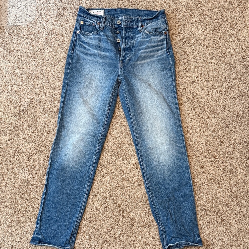 GAP Women's Cheeky Straight Medium Blue Wash Straight-Leg Jeans Size 25 / 0 reg